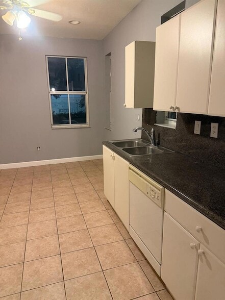 Building Photo - 3501 Shoma Dr