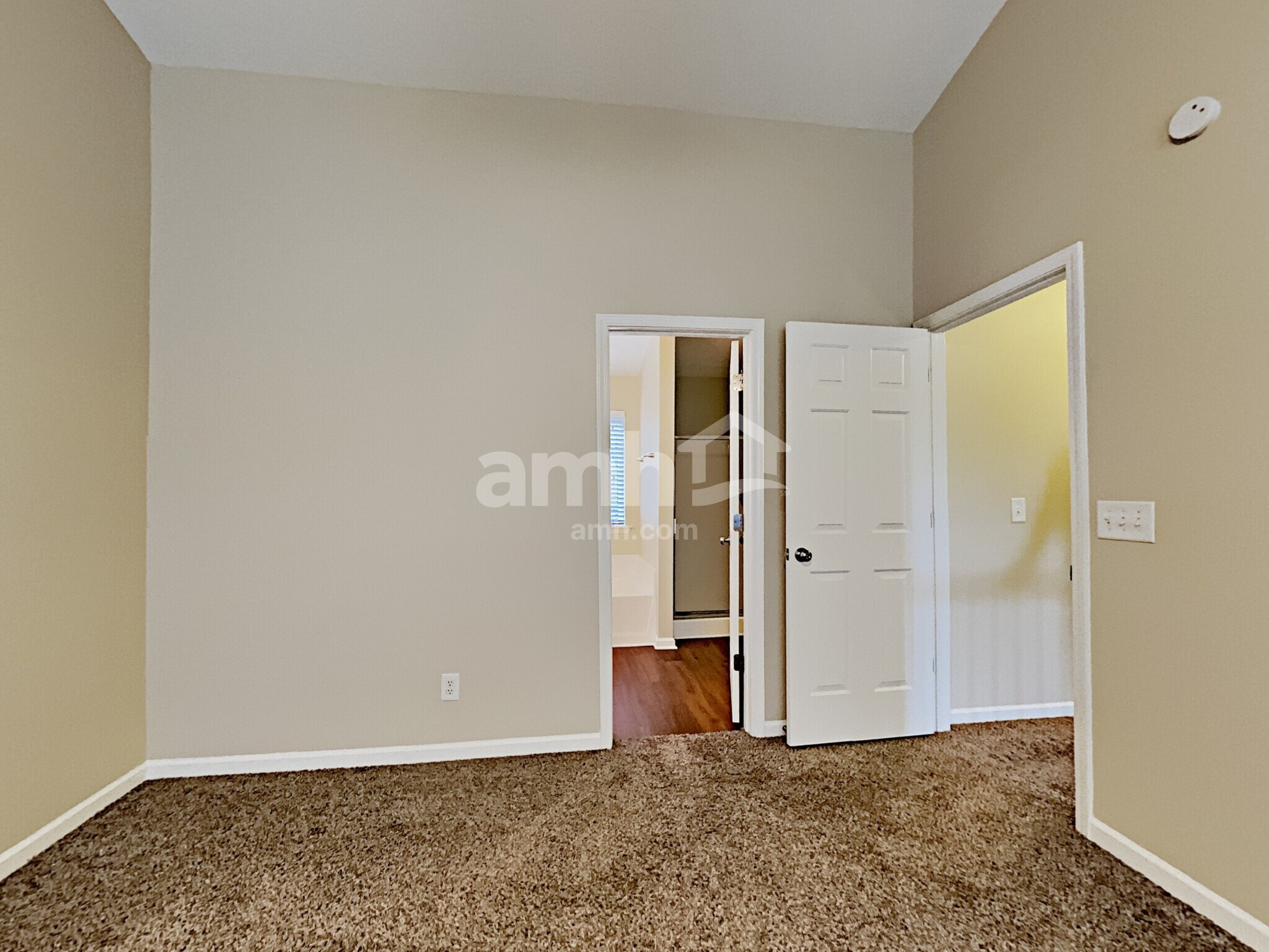 Building Photo - 6252 Whitetail Ct NW