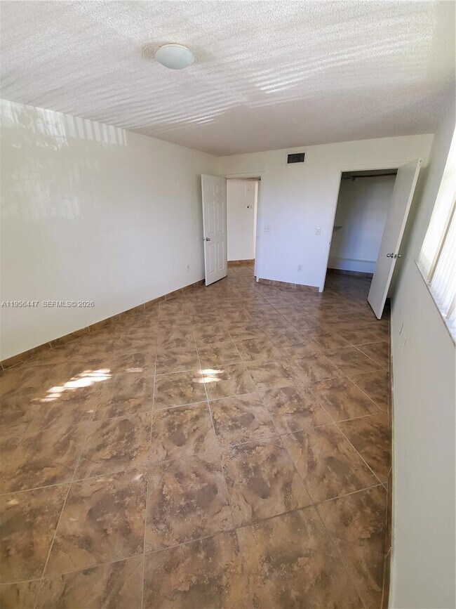 Building Photo - 8363 Lake Dr