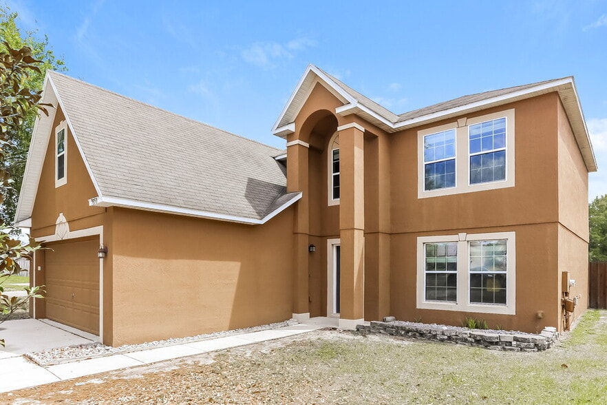 Building Photo - 9350 Caracara Drive