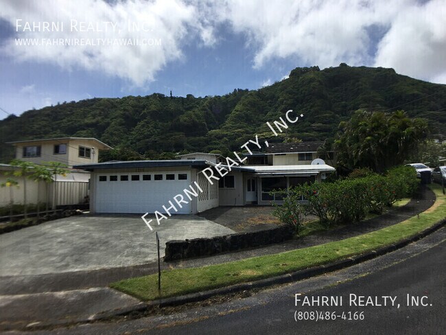 Building Photo - 2719 Poelua St