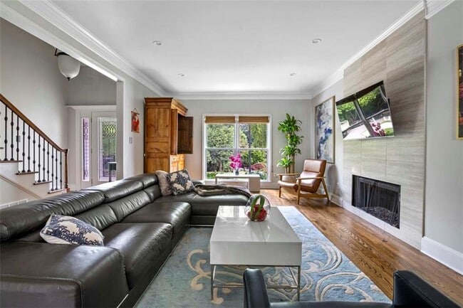Building Photo - 1213 Club Walk Dr NE