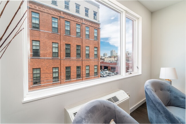 Building Photo - 6122 HUDSON Ave