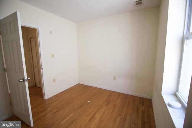 Building Photo - 1522 N 17th St