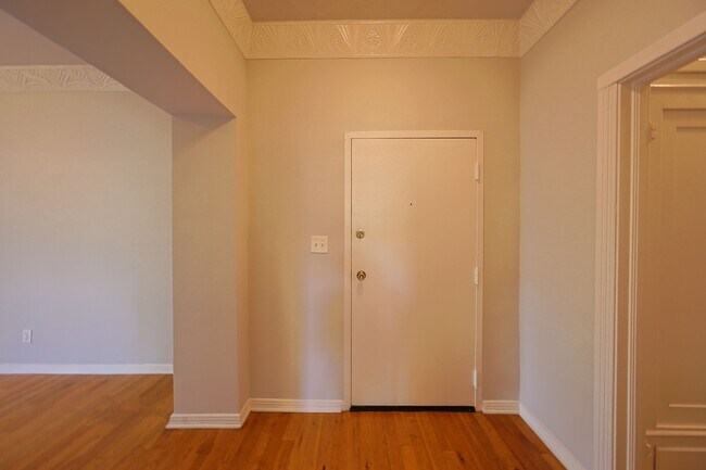 Building Photo - 1314 Hayworth Ave