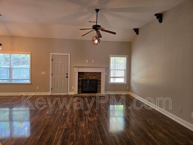 Building Photo - 716 Herrington Dr