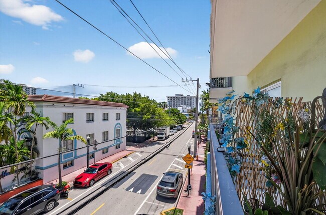 Building Photo - 363 Washington Ave