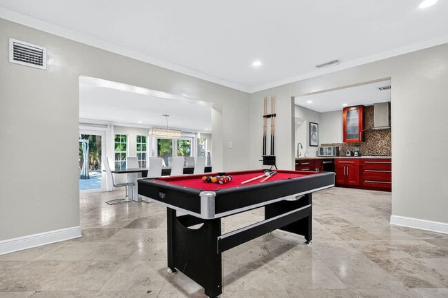 Building Photo - 2423 NE 202nd St