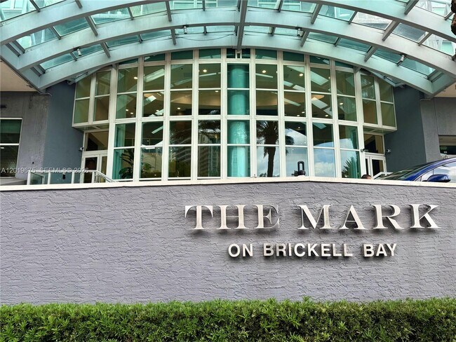 Building Photo - 1155 Brickell Bay Dr