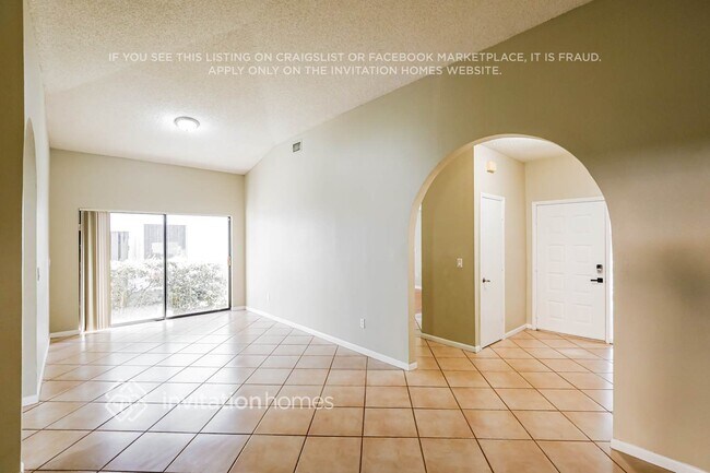 Building Photo - 11571 Waterford Ct