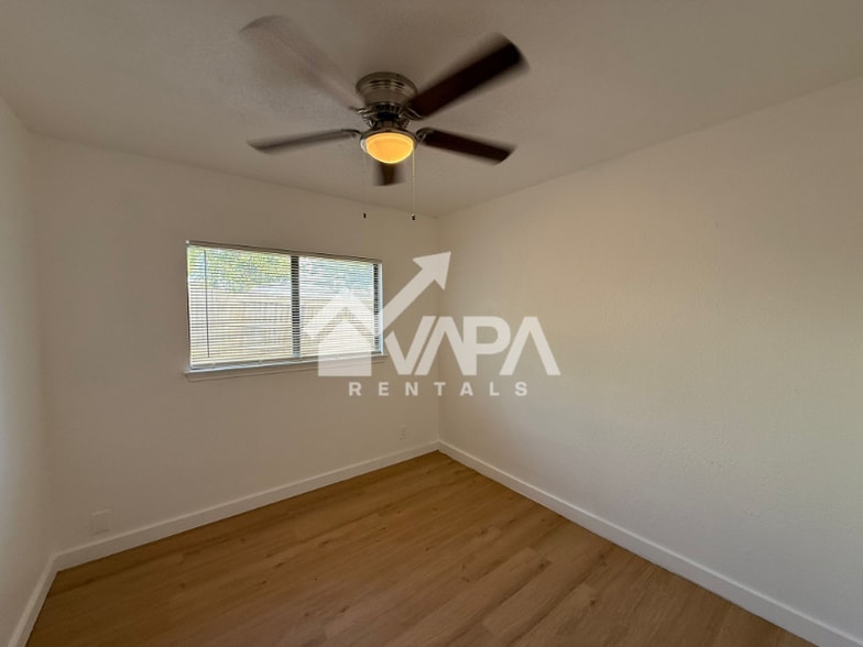 Building Photo - 7718 Gallant Ridge Dr