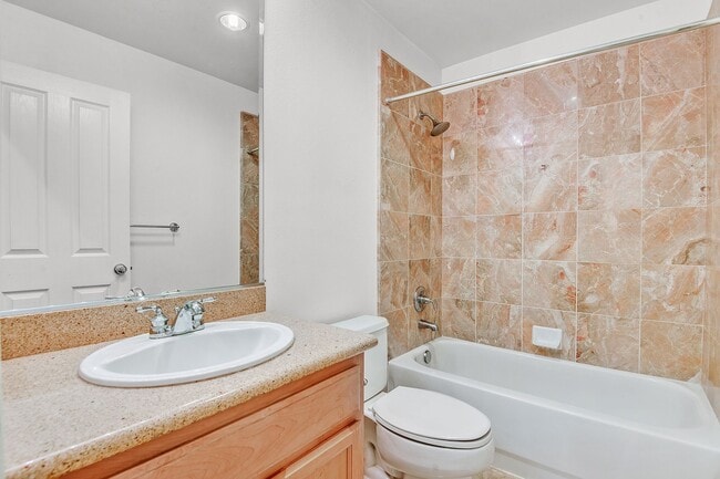 Building Photo - Magnificent home in San Bruno