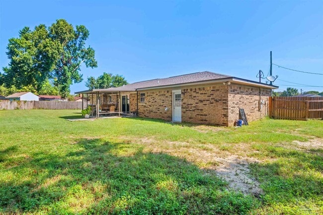 Building Photo - 4570 Yacht Harbor Dr
