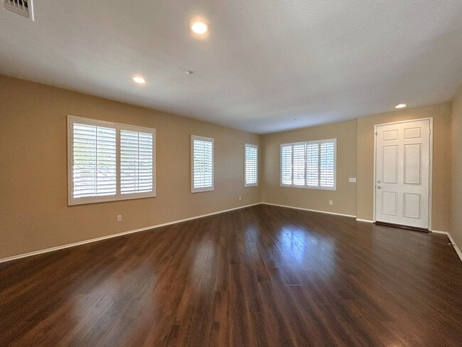 Building Photo - Beautiful, 2-Story 4-Bedroom Home on a Cul...