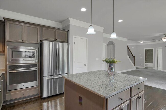 Building Photo - 551 Wagon Hill Ln