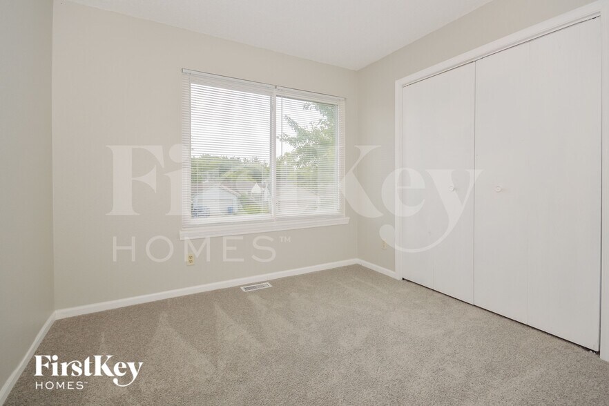 Building Photo - 6344 River Valley Way