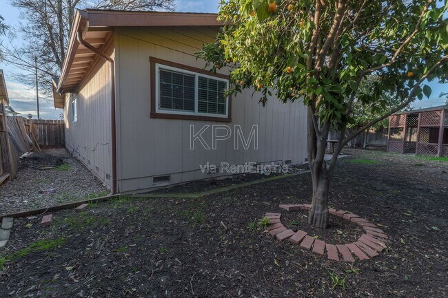 Building Photo - 7102 Richland Way