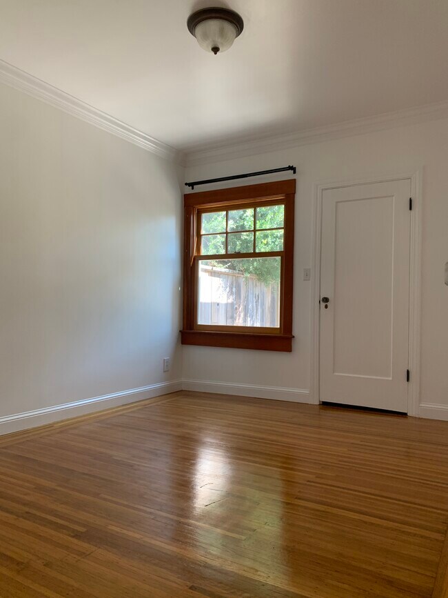 Building Photo - 511 Pomona Avenue