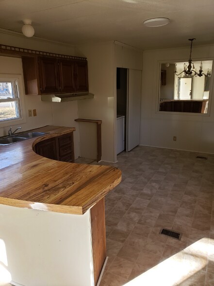 Building Photo - 4018 Chestnut Woods Dr