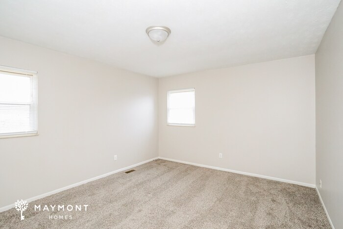 Building Photo - 43 Surrey Ct