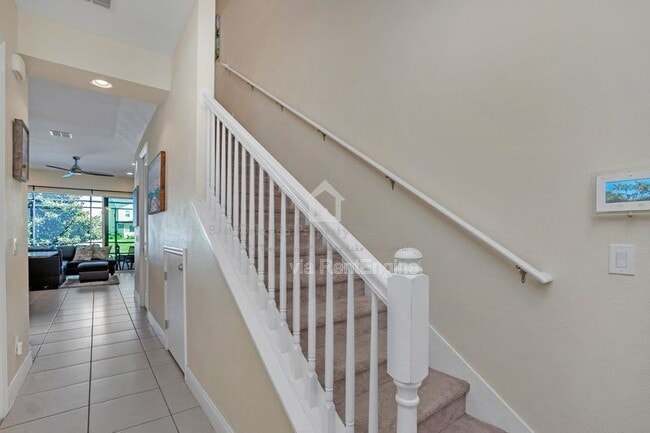 Building Photo - 317 Captiva Dr