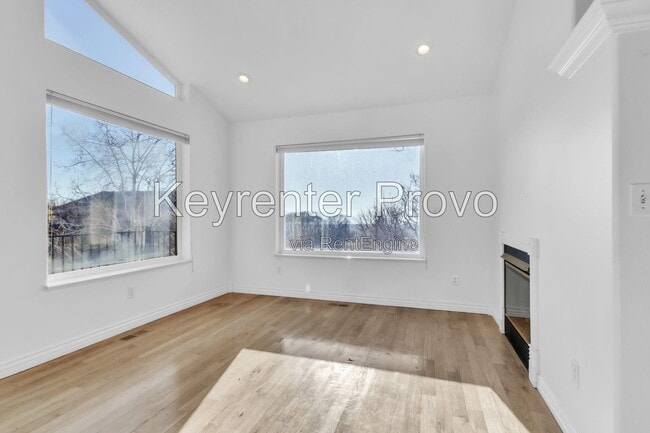 Building Photo - 1559 Oak Cliff Dr