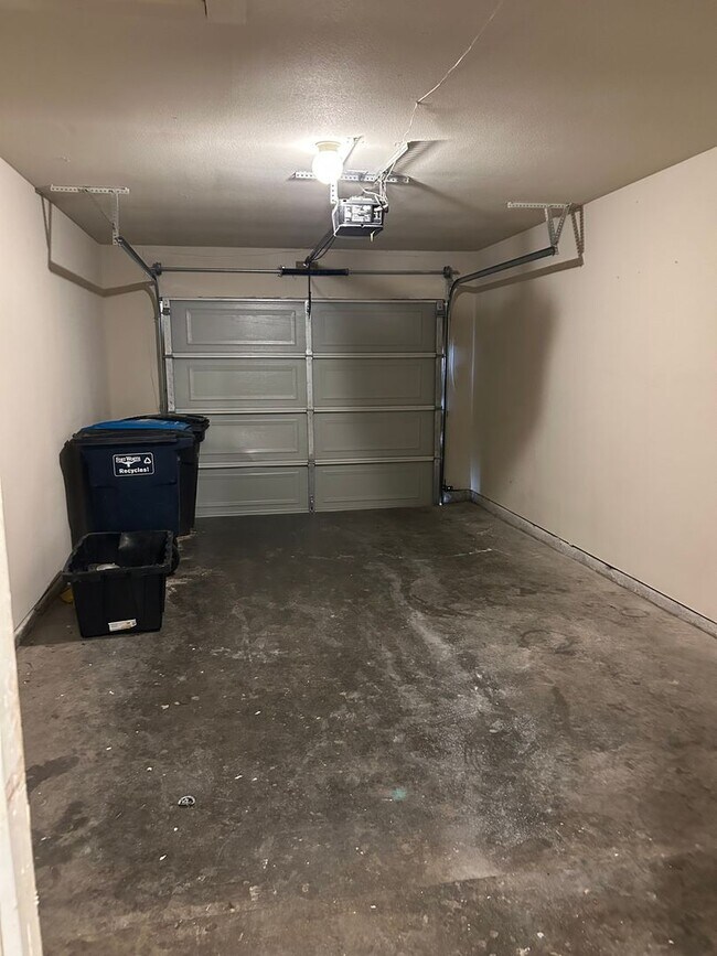 Building Photo - 1800/1802 San Rafael