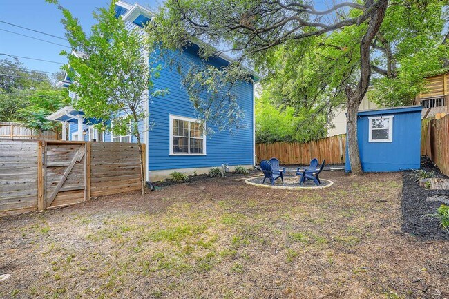 Building Photo - 1117 Algarita Ave