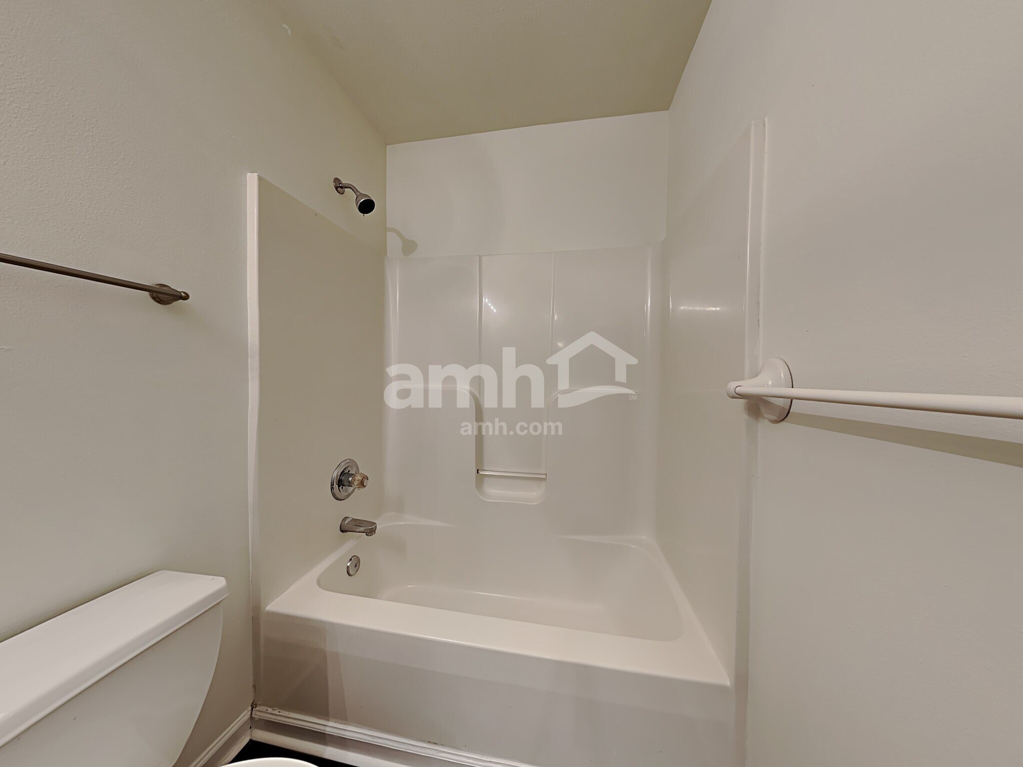 Building Photo - 101 Kingscreek Dr
