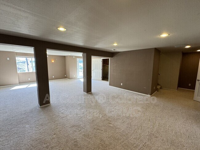 Building Photo - 19120 Pinon Park Rd