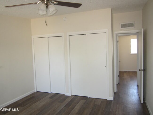 Building Photo - 305 Corvena Way