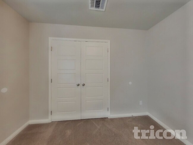 Building Photo - 13532 Emerson Wy