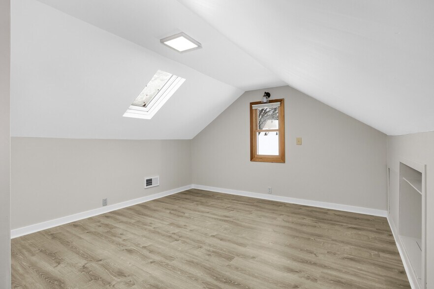 Building Photo - 3744 Perry Ave N