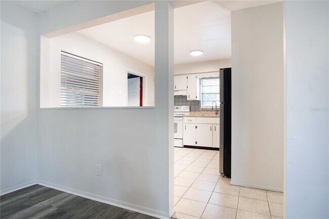 Building Photo - 2287 Avenue G NW