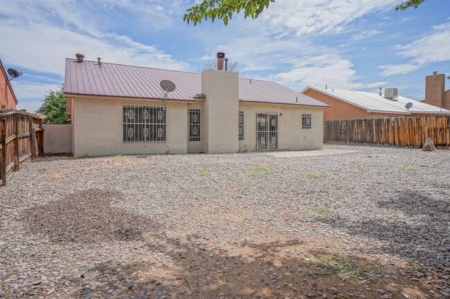 Building Photo - 5609 Wingate Ave NW