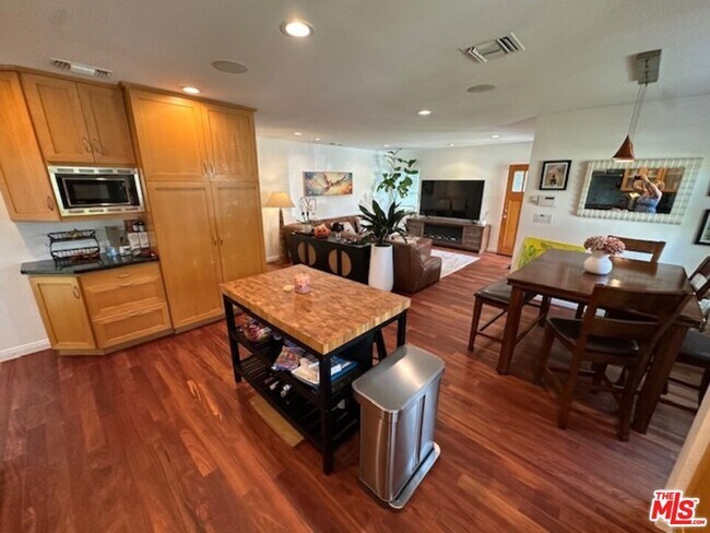 Building Photo - 1348 Morningside Wy