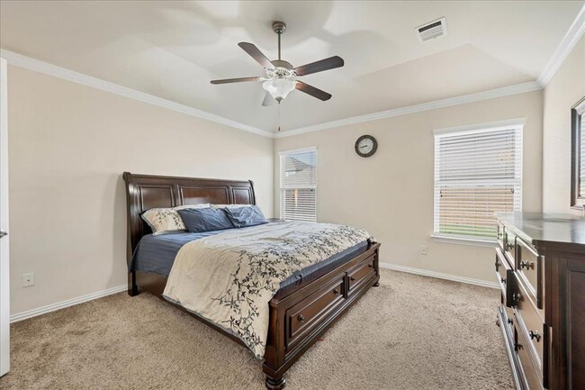 Building Photo - 300 Briar Park Dr