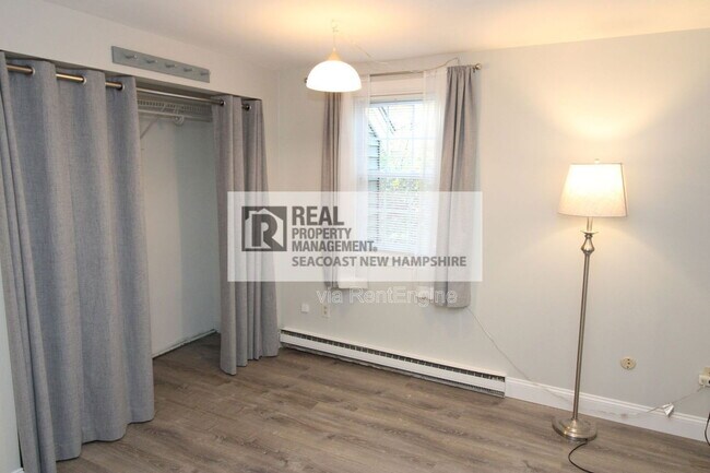 Building Photo - 93 Henry Law Ave