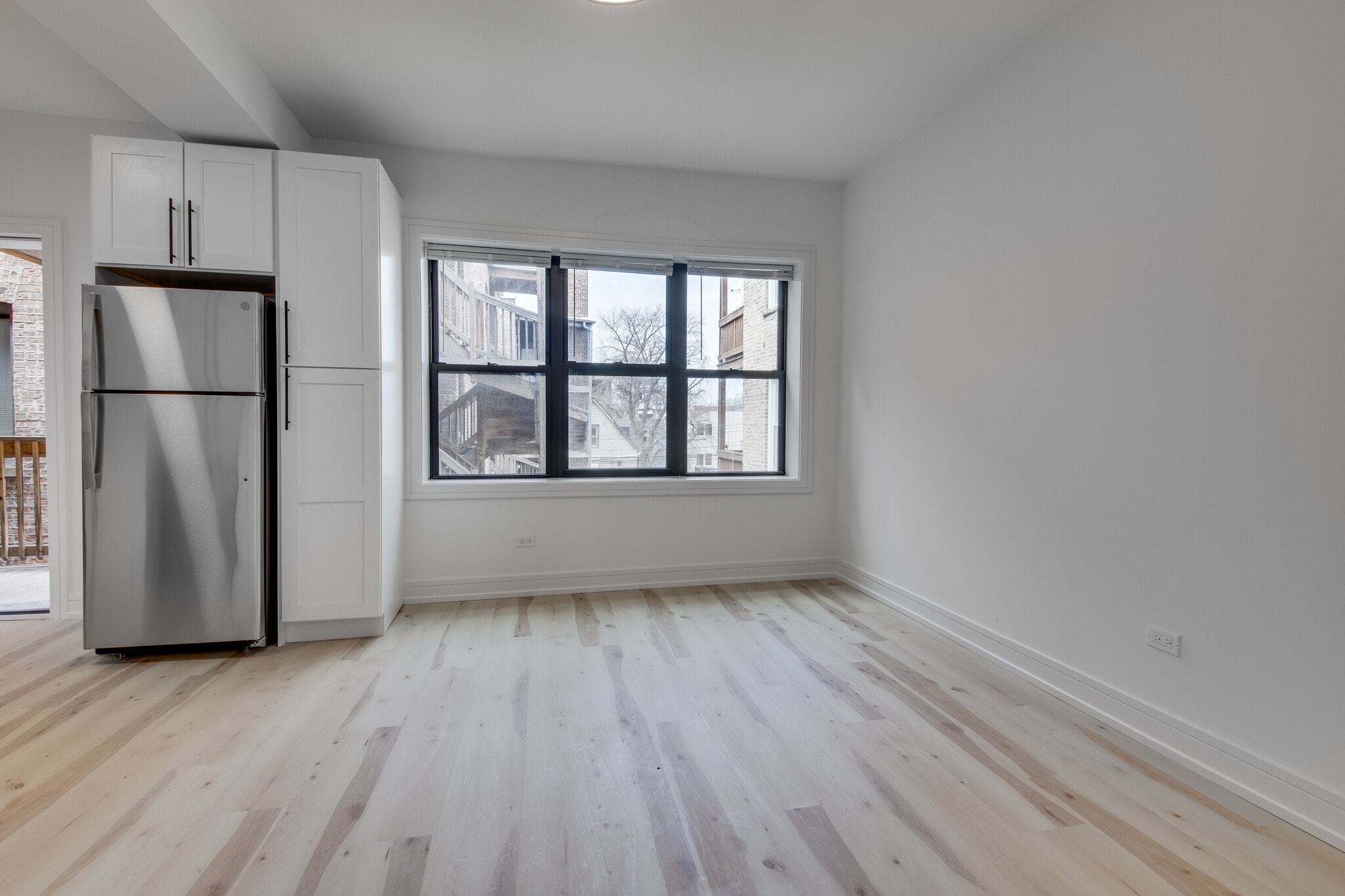 Building Photo - 1906 N Whipple St