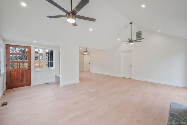 Building Photo - 23 Roosevelt Blvd