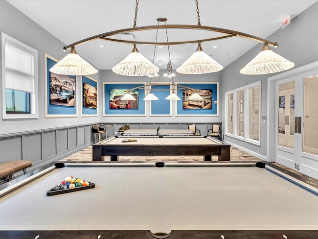 Building Photo - 8928 Bastille Cir E