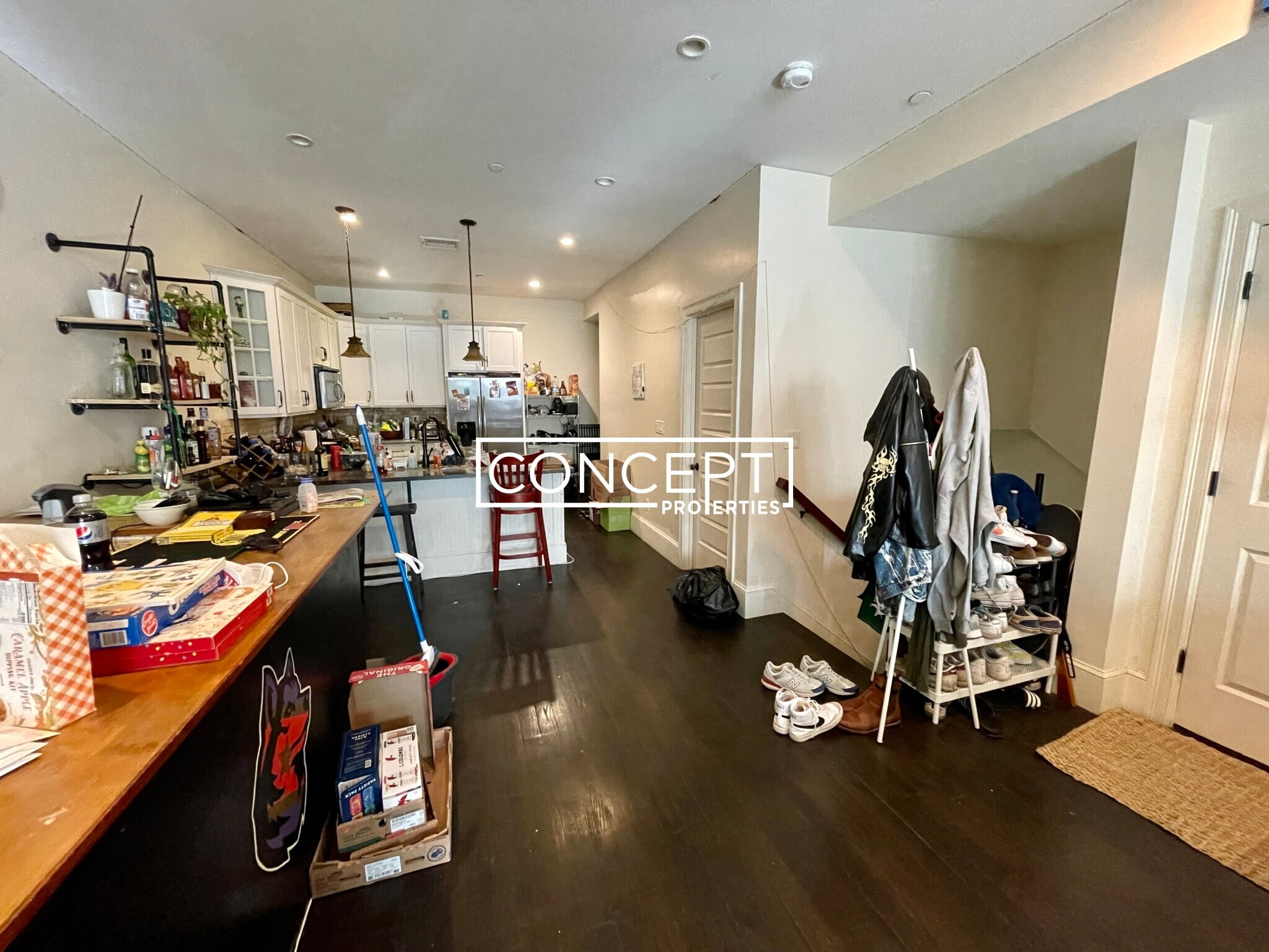 Building Photo - 23 Hillside St