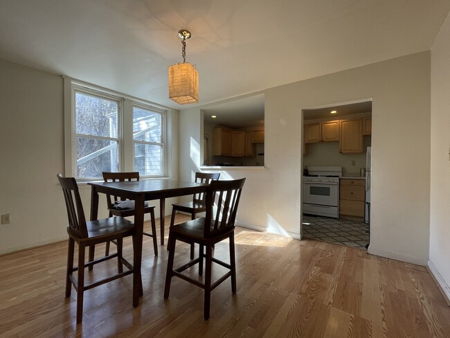 Building Photo - 2118 Murray Ave