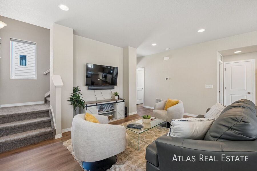 Building Photo - 7446 Marbled Wood Pt