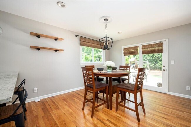 Building Photo - 3850 Beya Way