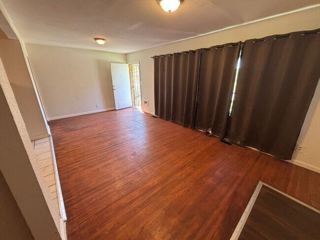 Building Photo - Tulsa Single Family Home for Rent 3 beds 2 bath