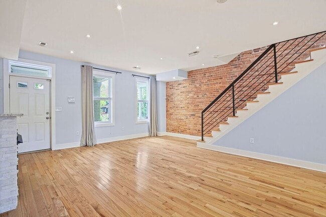 Building Photo - 1846 2nd St NW