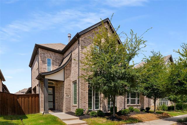 Building Photo - 1565 Amesbury Way
