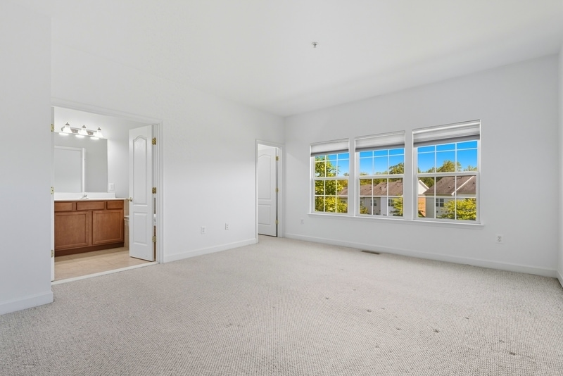 Building Photo - 613 Spectator Ave