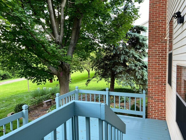 Building Photo - 758 N Starr Dr